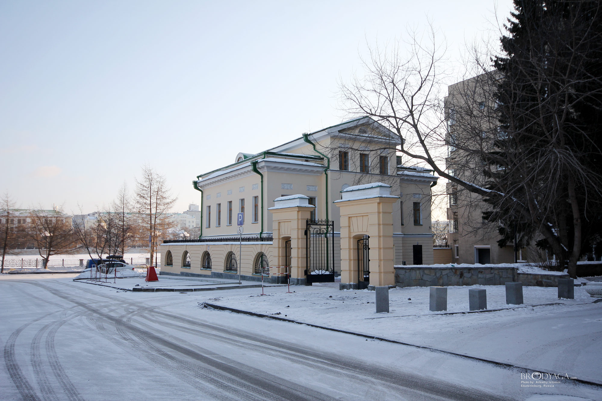 Дом купца Пшеничникова, Набережная Рабочей Молодежи 2, Екатеринбург (Ekaterinburg)